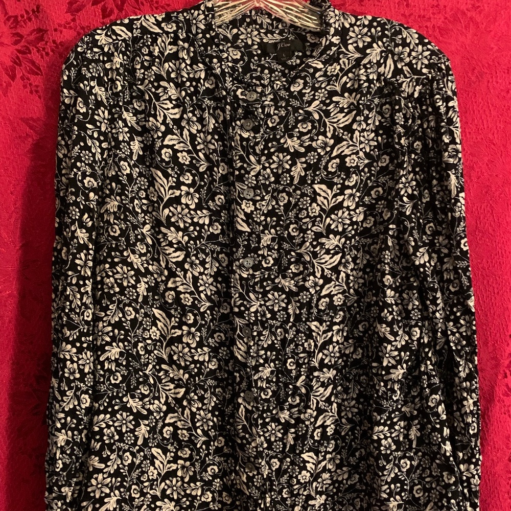 J Crew Black/White Floral Blouse sz L